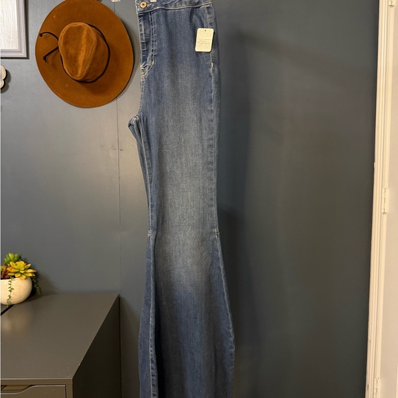 NWT Free People Women's Jericho Blue Flared Jeans Size: 28 - Picture 5 of 6